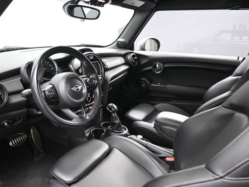 Used 2017 MINI Cooper Convertible image 10