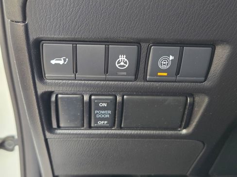 Used 2023 Nissan Armada Platinum w/ Captain's Chairs Package RWD image 24