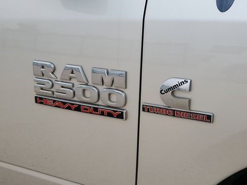 Used 2013 RAM 2500 Tradesman w/ Chrome Appearance Group AWD/4WD image 7