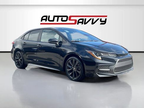 Used 2022 Toyota Corolla SE image 1