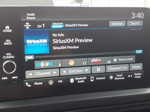 Used 2025 Honda Pilot TrailSport image 6