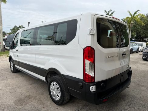 Used 2024 Ford Transit 350 XLT RWD image 4