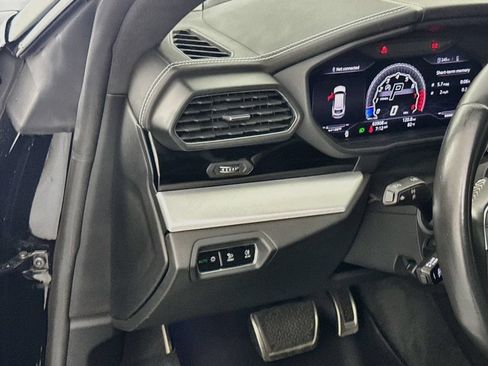 Used 2020 Lamborghini Urus AWD/4WD image 10