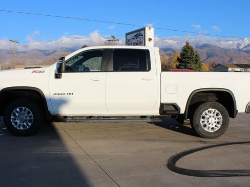 Used 2023 Chevrolet Silverado 2500 LT w/ Convenience Package image 35