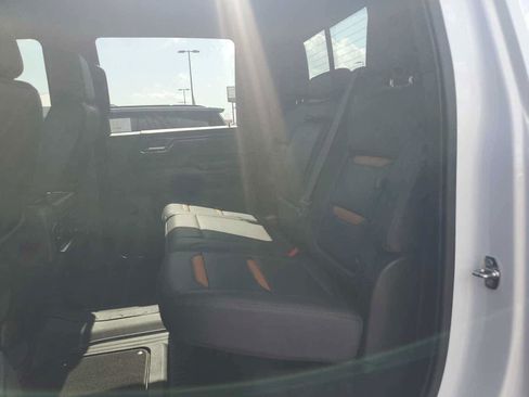 Used 2024 GMC Sierra 2500 AT4 w/ AT4 Premium Plus Package AWD/4WD image 14