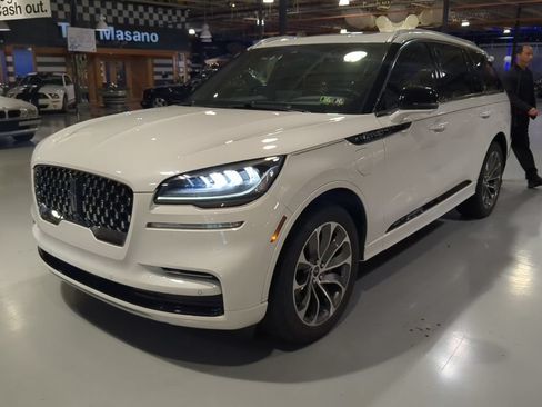 Used 2023 Lincoln Aviator Grand Touring w/ Elements Package Plus AWD/4WD image 1