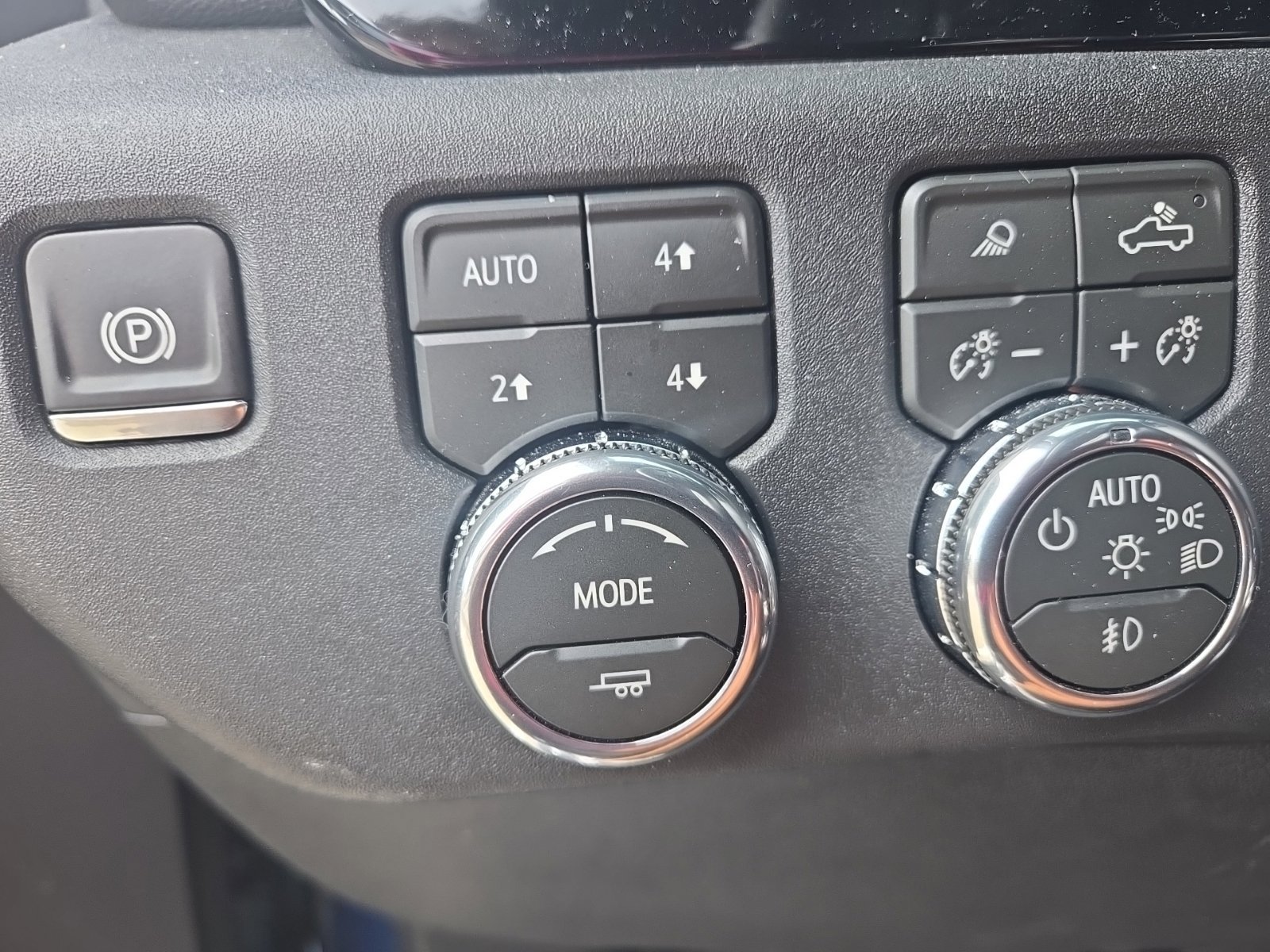 Used 2026 GMC Sierra 1500 Elevation w/ Elevation Premium Package AWD/4WD image 12