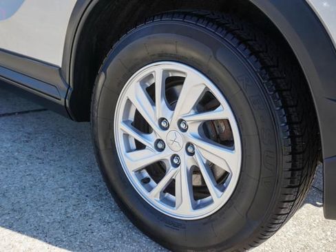 Used 2019 Mitsubishi Eclipse Cross ES FWD image 9