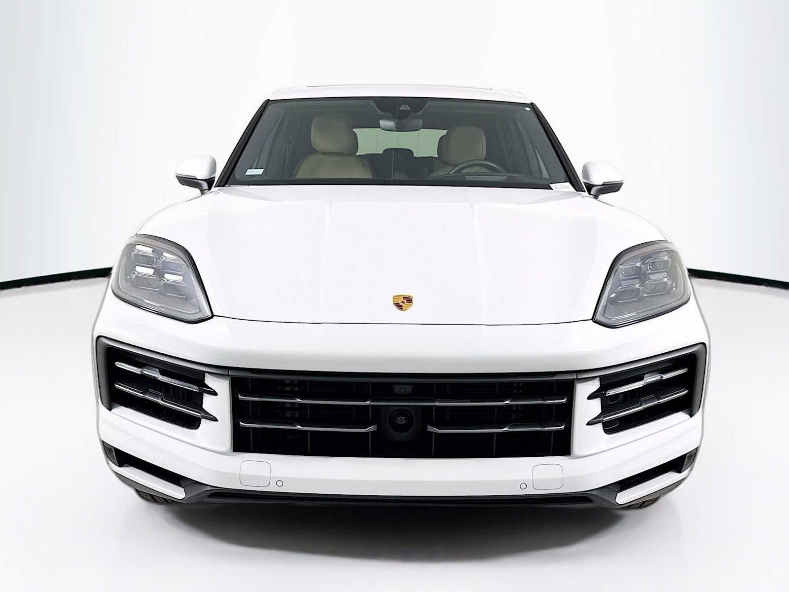 Certified 2025 Porsche Cayenne AWD/4WD image 6