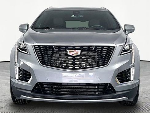 Used 2025 Cadillac XT5 Premium Luxury FWD image 3