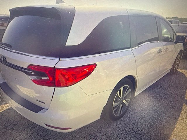 Used 2023 Honda Odyssey Touring image 3