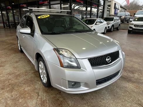Used 2011 Nissan Sentra 2.0 SR image 1