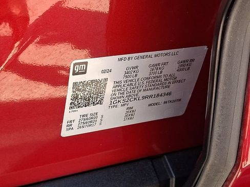 Used 2024 GMC Yukon AT4 w/ Technology Package AWD/4WD image 32