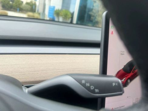 Used 2023 Tesla Model 3 Standard Range RWD image 30