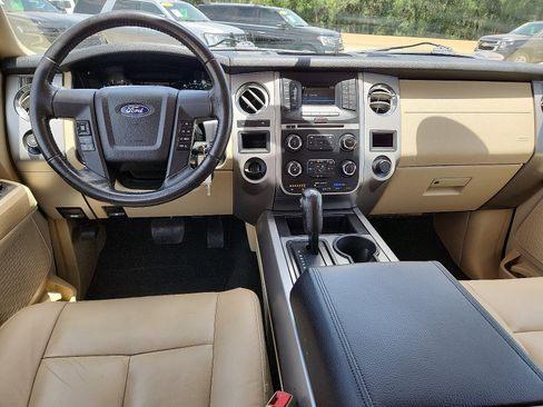 Used 2016 Ford Expedition XLT w/ Equipment Group 201A RWD image 12