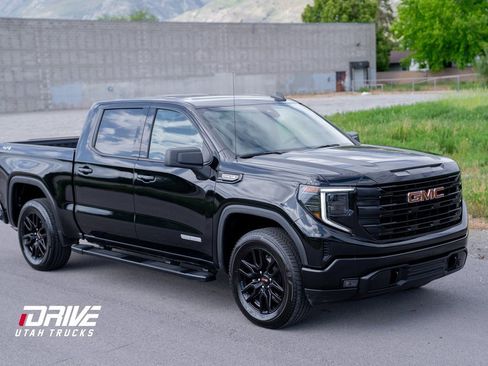 Used 2023 GMC Sierra 1500 Elevation image 2