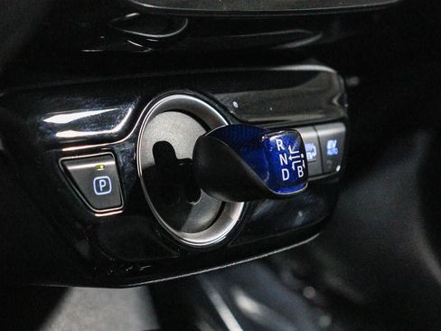 Certified 2022 Toyota Prius Prime LE FWD image 21