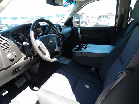 Used 2012 Chevrolet Silverado 2500 LT w/ Interior Plus Package image 10