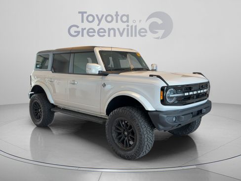 Used 2024 Ford Bronco Outer Banks AWD/4WD image 8