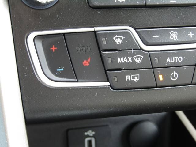 Certified 2018 Ford Fusion SE w/ Equipment Group 602A FWD image 26