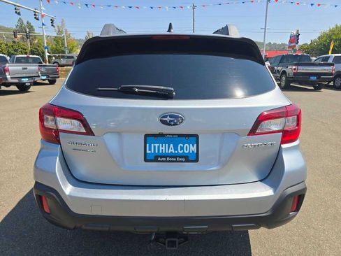 Used 2019 Subaru Outback 2.5i Premium AWD/4WD image 4