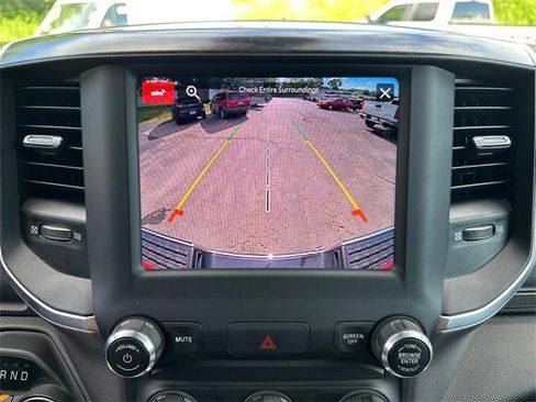 Used 2024 RAM 2500 Big Horn w/ Bed Utility Group image 25