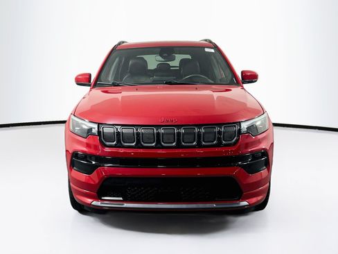 Used 2022 Jeep Compass Limited w/ (RED) Package AWD/4WD image 2