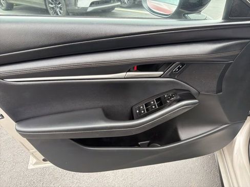Used 2025 MAZDA MAZDA3 s FWD image 22