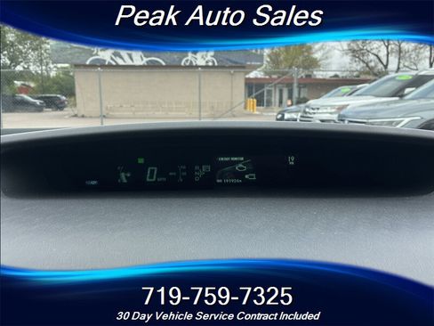 Used 2015 Toyota Prius Five w/ Advanced Technology Package FWD image 18
