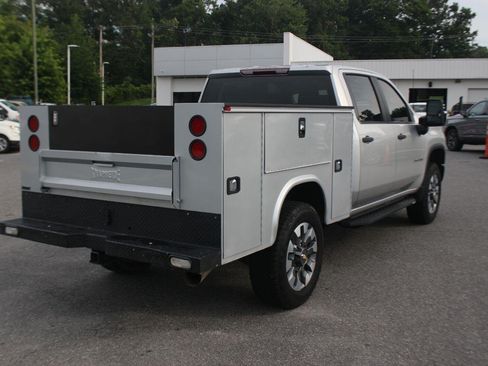 Used 2023 Chevrolet Silverado 2500 Custom w/ Custom Value Package AWD/4WD image 9