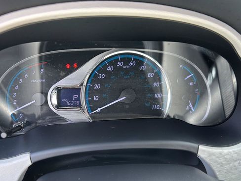 Used 2013 Toyota Sienna XLE AWD/4WD image 3