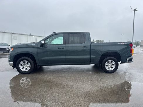 Used 2025 Chevrolet Silverado 1500 LT AWD/4WD image 3