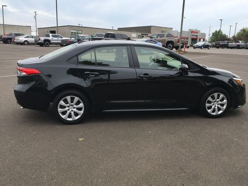 Used 2024 Toyota Corolla LE FWD image 8