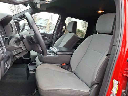 Used 2024 RAM 3500 Big Horn image 24