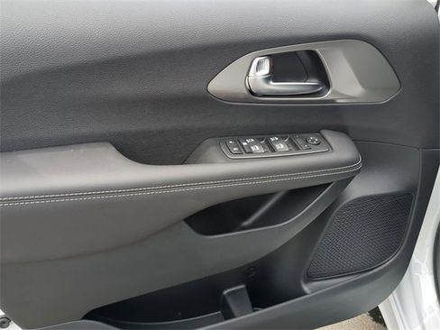 New 2026 Chrysler Voyager LX image 35