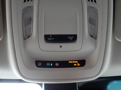 Certified 2023 Buick Envision Preferred w/ Sport Touring Package image 33