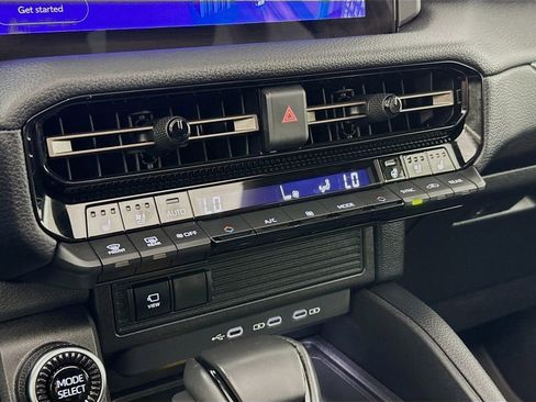 Certified 2024 Toyota Land Cruiser image 18