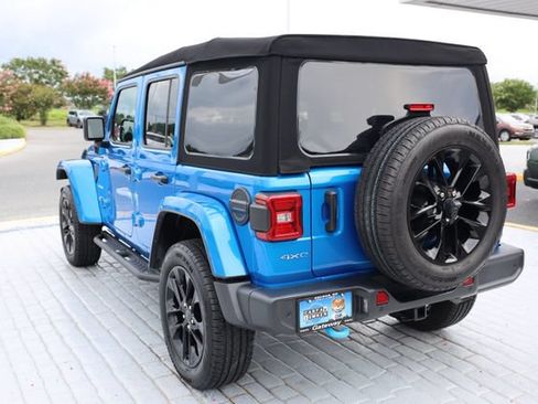Used 2024 Jeep Wrangler Unlimited Sahara w/ Safety Group AWD/4WD image 3