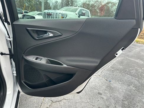Used 2023 Chevrolet Malibu LT image 17