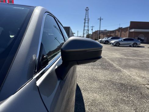 Used 2025 Toyota Crown Platinum image 11