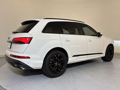 Used 2025 Audi Q7 2.0T Premium w/ Convenience Package image 9