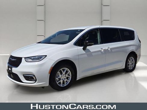 Certified 2024 Chrysler Pacifica Touring-L FWD image 1