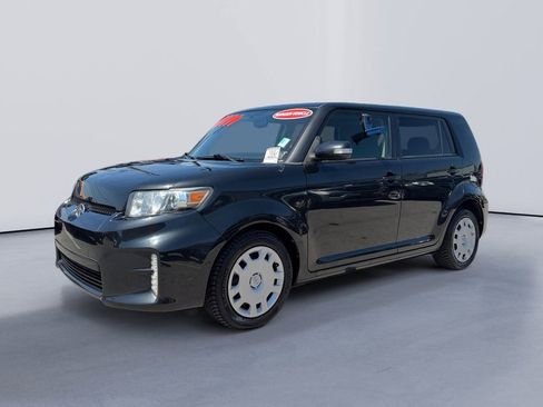 Used 2014 Scion xB FWD image 7