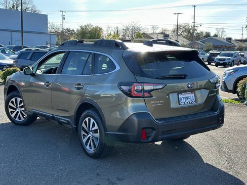 Certified 2022 Subaru Outback Premium image 8