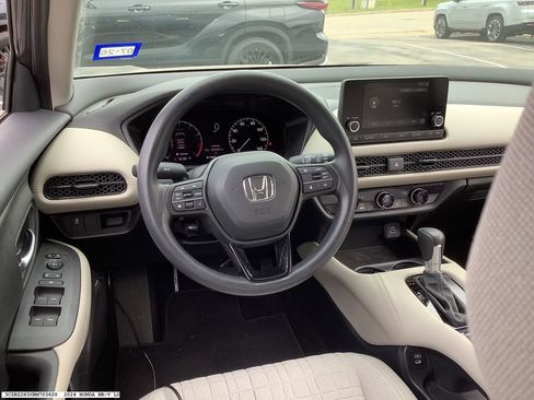 Used 2024 Honda HR-V LX image 6