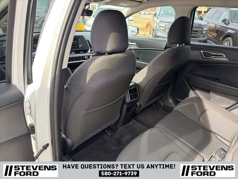 Used 2024 Kia Sportage LX image 27