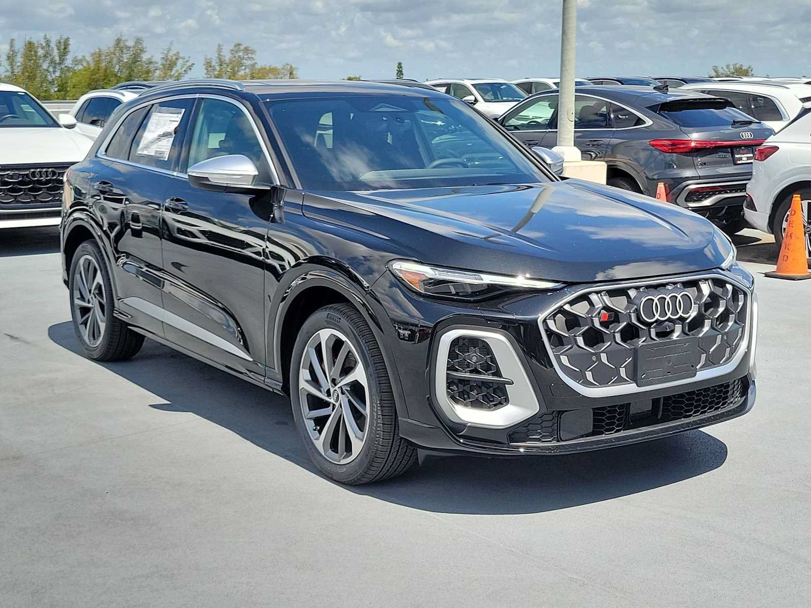 New 2026 Audi SQ5 Premium Plus AWD/4WD image 8