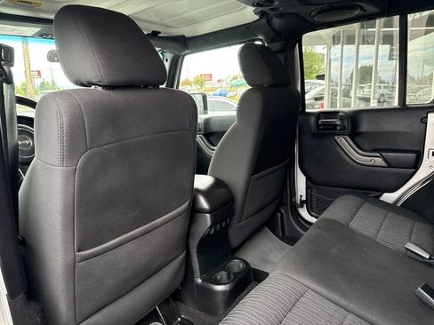 Used 2011 Jeep Wrangler Unlimited Sport AWD/4WD image 27