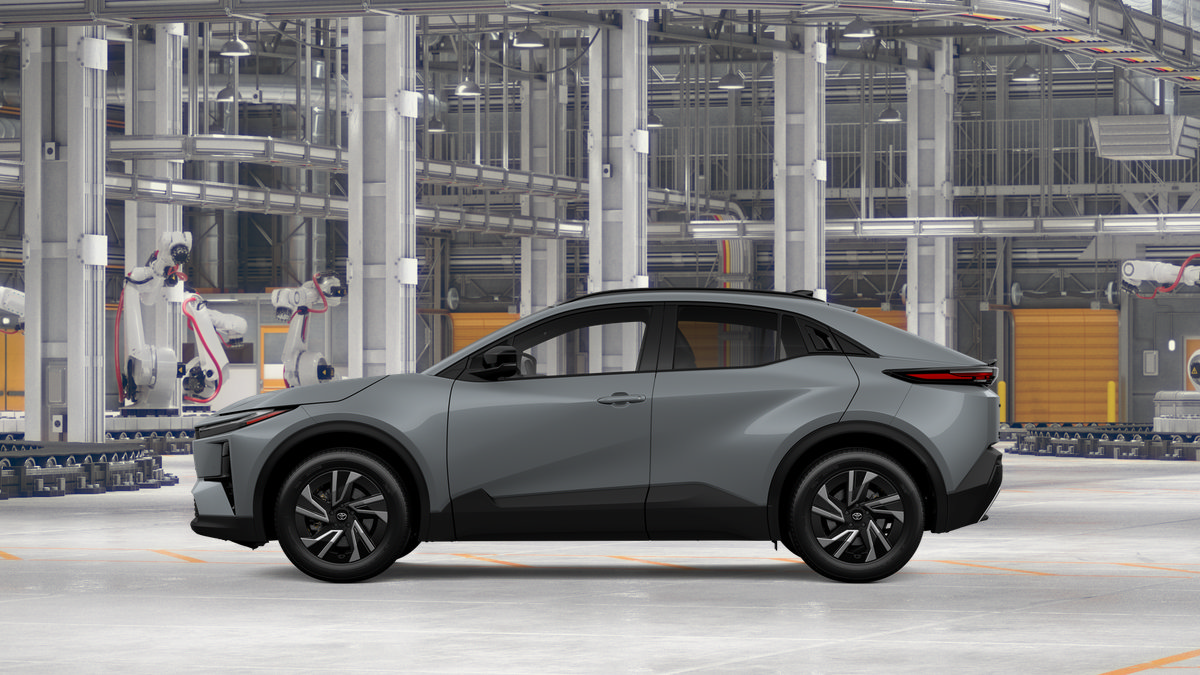 New 2027 Toyota C-HR w/ ALL Weather Mat Package (TMS) AWD/4WD image 4