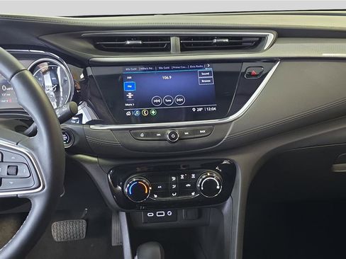 Used 2023 Buick Encore GX Preferred w/ Cold Weather Comfort Package image 17
